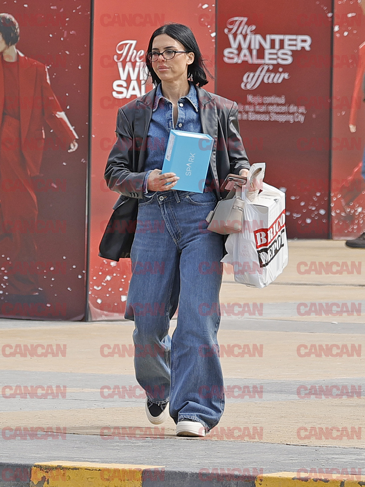 Andreea Popescu a fost într-un magazin de bricolaje