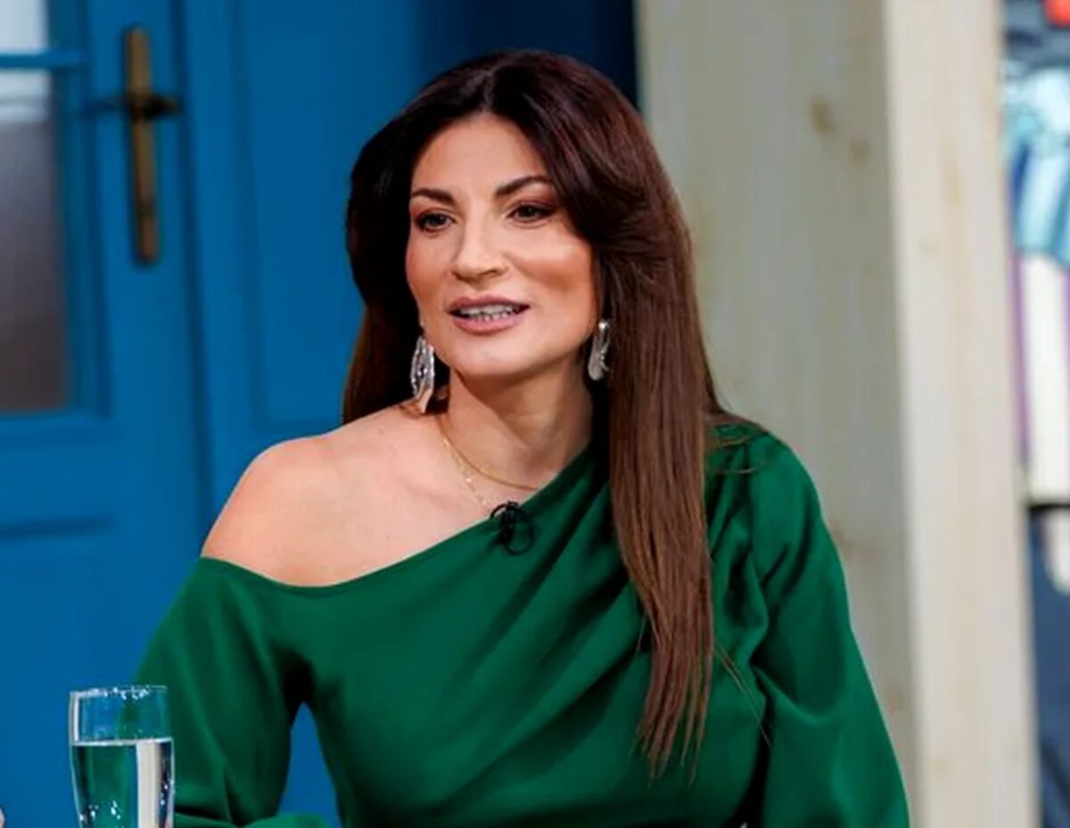 Imagine Stire Ioana Ginghină, ironizată după ce s-a filmat dansând lasciv: ”Nu e de tine” | 2review.ro