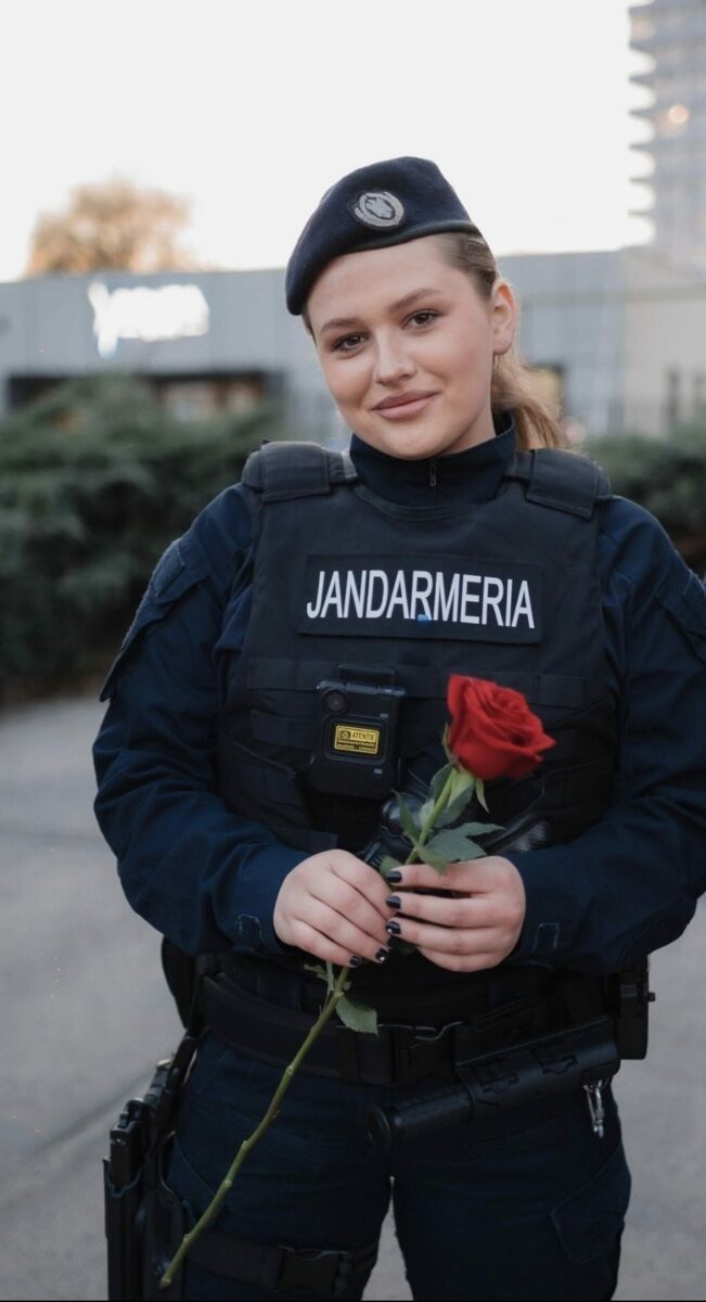 Povestea Nicoletei, tânăra care a plecat din învățământ pentru a fi jandarmeriță: ”Este o misiune”