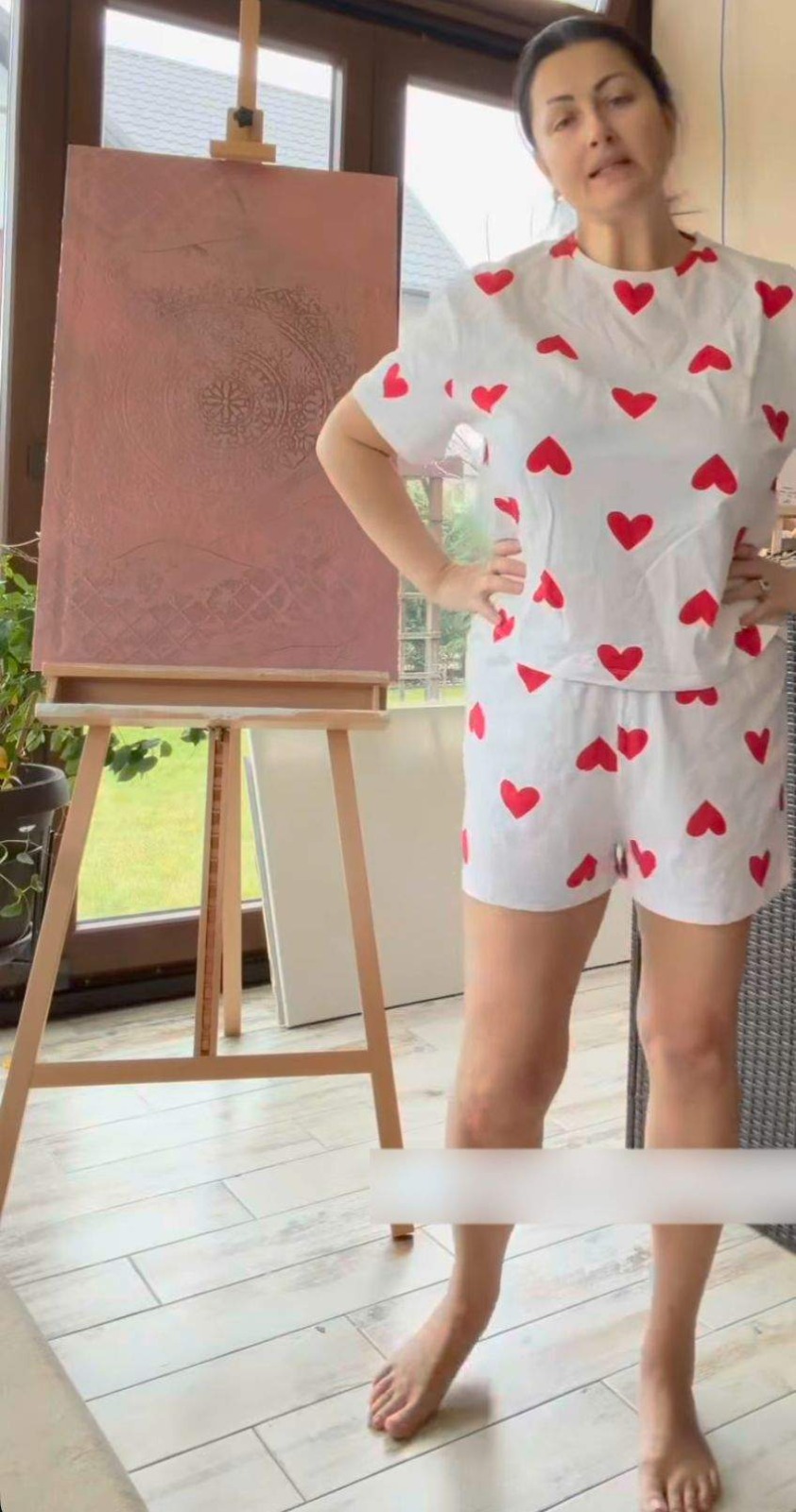 Gabriela Cristea apariție surprinzătoare în pijamale