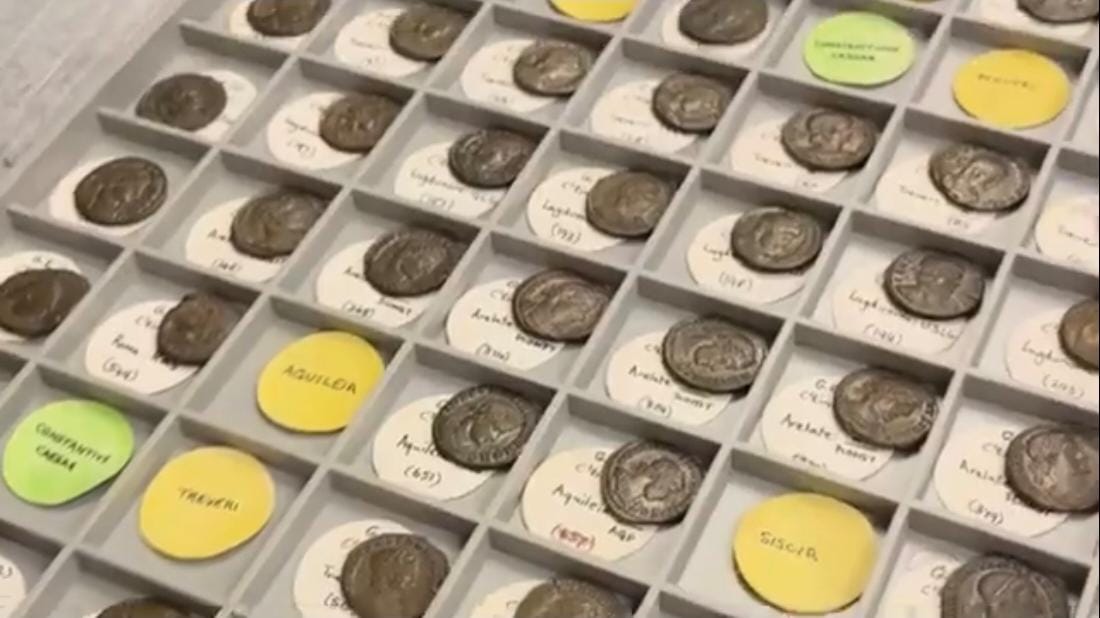 Monedă veche de 2 milenii. SURSA: Captură video/Consiliul Local Leeds/Youtube