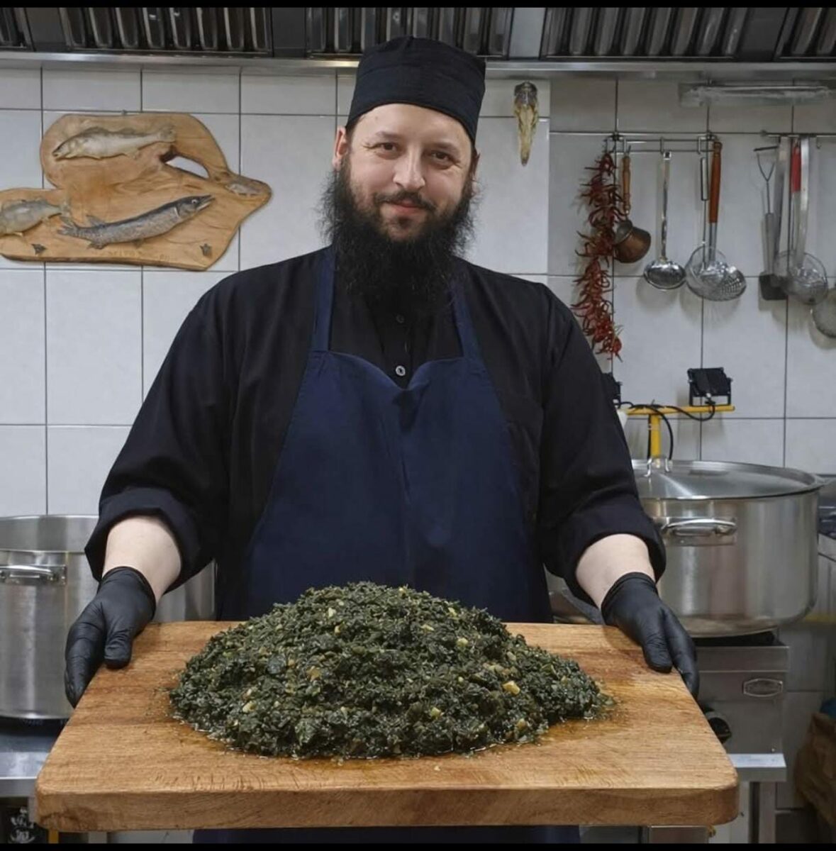 Rețeta de mâncărică de urzici a unui călugăr de la mănăstire. Preparatul de post făcut din doar câteva ingrediente
