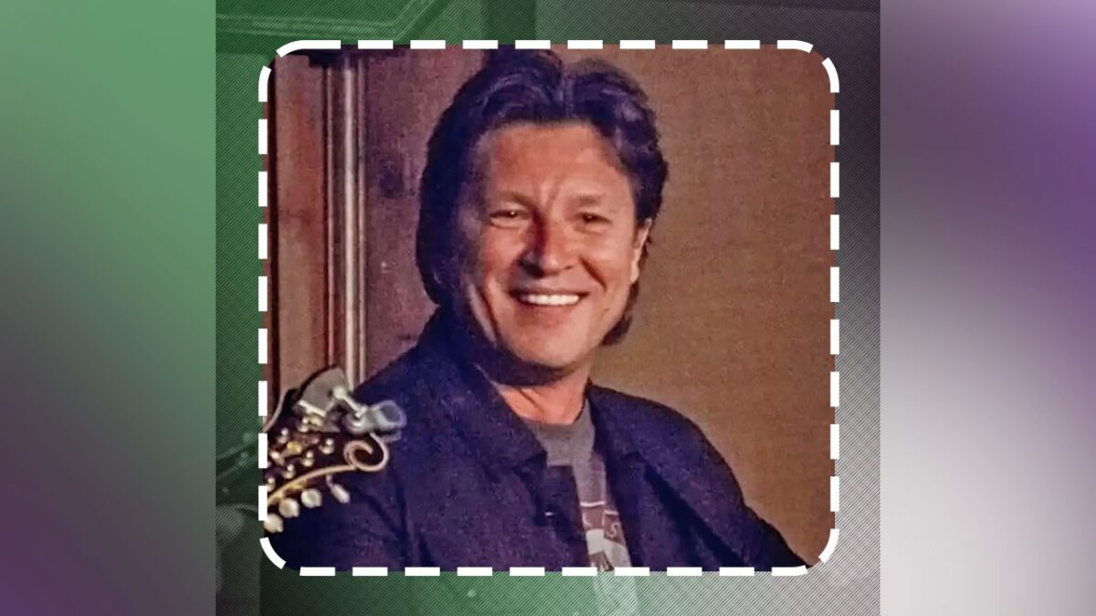 Imagine Stire Cântărețul Ronnie Bowman a murit într-un accident de motocicletă. Artistul avea 64 de ani | 2review.ro