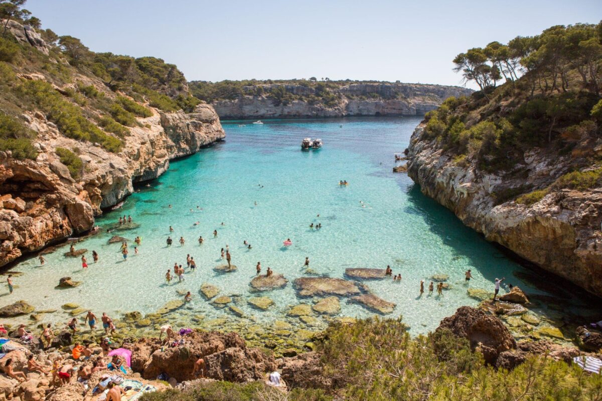 (P) Turismul estival în Spania: De ce rămâne Mallorca o destinație de referință în Mediterană