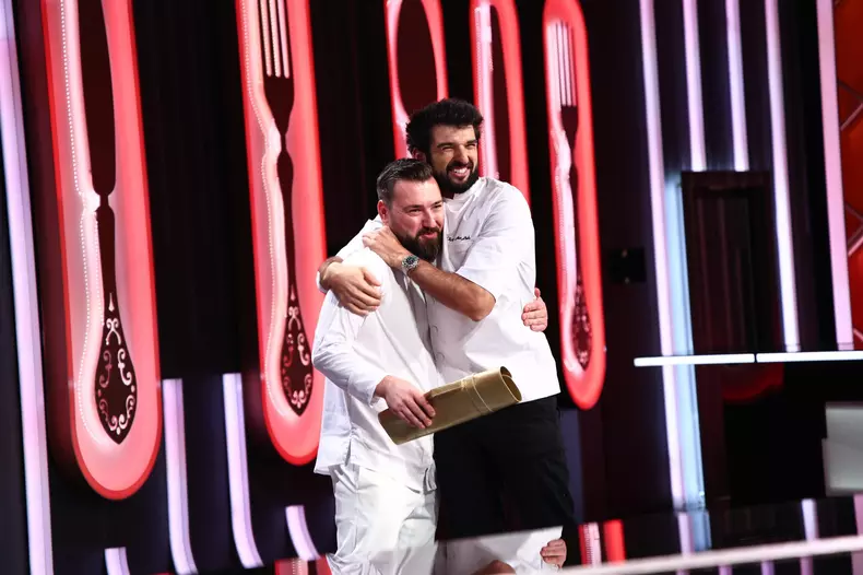 Cine este Alexandru Ionuț Dodoaia de la Chefi la cuțite, sezonul 17. Preparatul care i-a adus cuțitul de aur