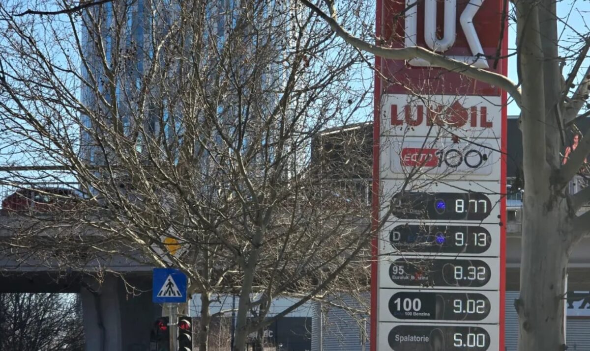 De ce nu vor mai afișa benzinăriile prețurile în curând. Decizia luată de mulți furnizori de carburanți