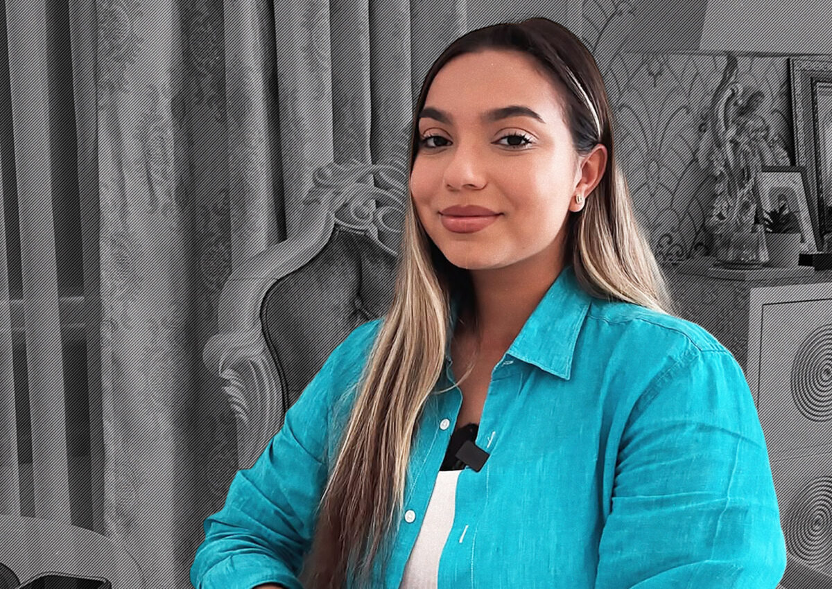 Imagine Stire Fiica lui Adrian Minune a spus „DA”, la un an de la divorț. Am aflat cu cine s-a logodit Adriana Simionescu, în secret | 2review.ro