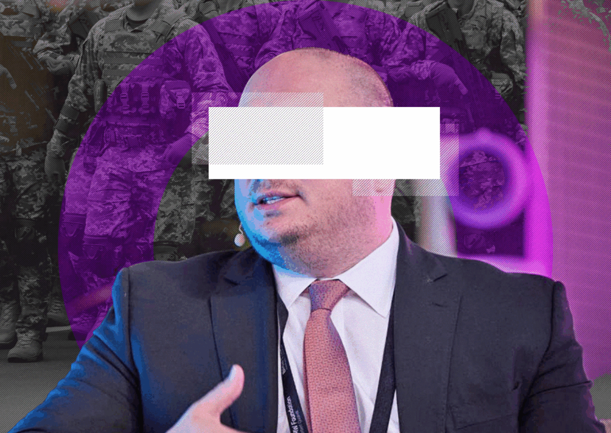 Imagine articol: Ultima oră vedete - Afaceristul care ”a fost elev de nota 5 și a ajuns milionar”, acuzat că și-a părăsit familia pentru amantă. Divorțul anului scoate la iveală secrete neașteptate! Ilustrație: Ultima oră vedete - Afaceristul care ”a fost elev de nota 5 și a ajuns milionar”, acuzat că și-a părăsit familia pentru amantă. Divorțul anului scoate la iveală secrete neașteptate! (Vedete)