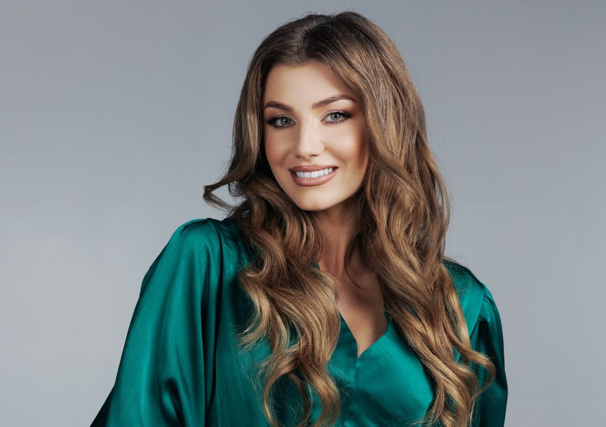 În brațele cui și-a găsit Codruța Filip alinarea, după divorțul de Valentin Sanfira: ”Sprijinul meu!”