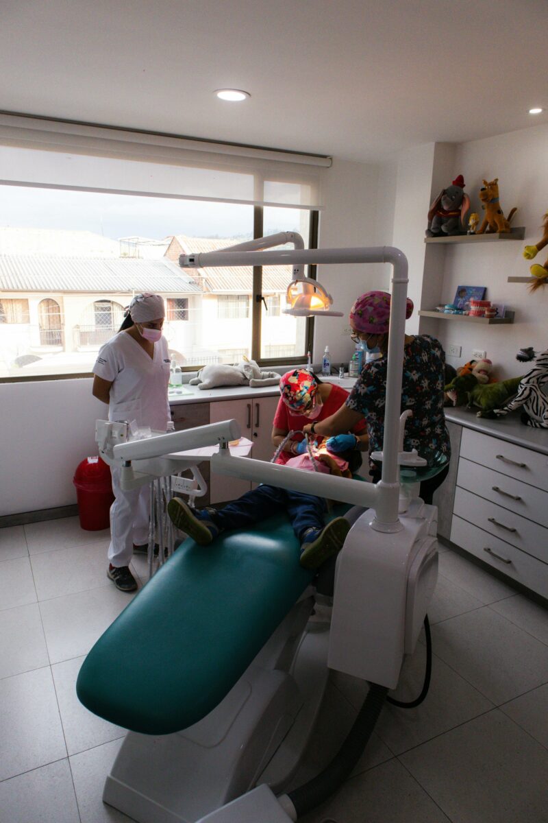 Imagine Stire Adevărata cauză a morții Sarei, fetița de 2 ani care s-a stins la o clinică stomatologică din Capitală. Dosarul, preluat de procurorii militari | 2review.ro