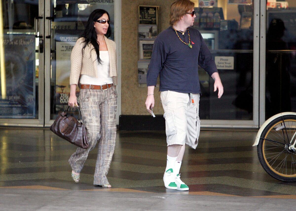 Imagine Stire Fiul lui Cher a fost arestat după un scandal la o școală. Ce acuzații îi aduc autoritățile | 2review.ro