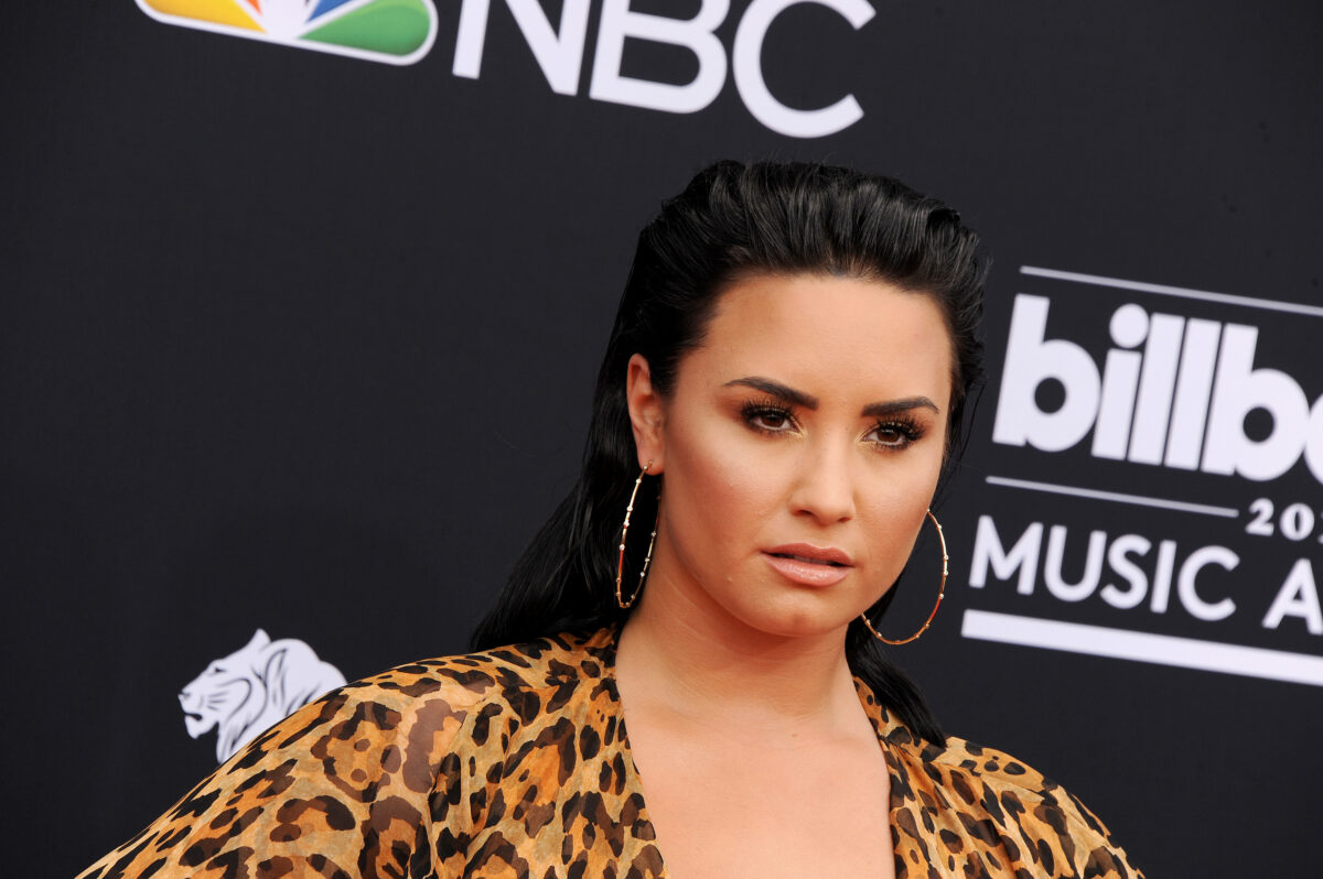 Imagine Stire Demi Lovato, dezvăluiri despre perioada Disney. De ce a fost „o provocare” să crească alături de Miley Cyrus și Selena Gomez | 2review.ro