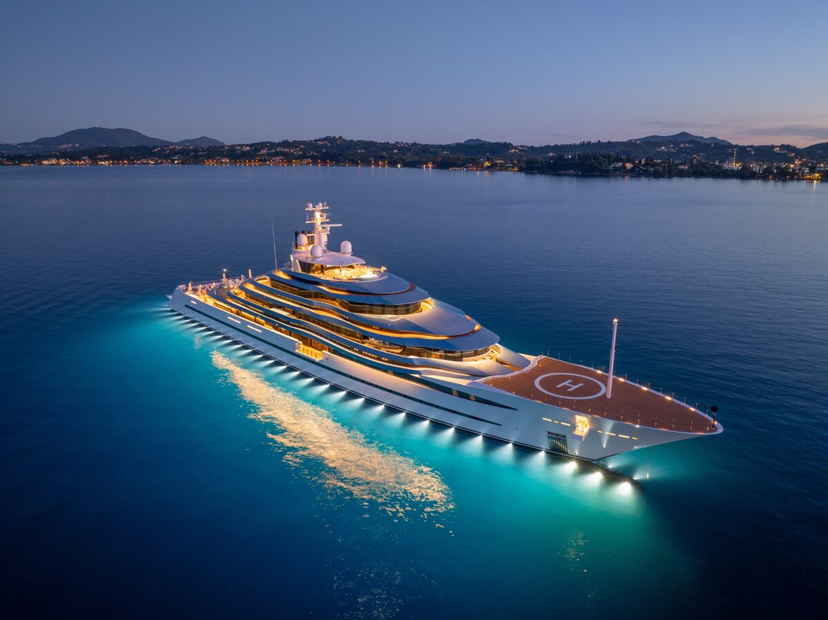 Imagine Stire Cum este viața la bordul iahturilor de lux. O angajată rupe tăcerea: „Bărbații au senzația că regulile nu se aplică” | 2review.ro