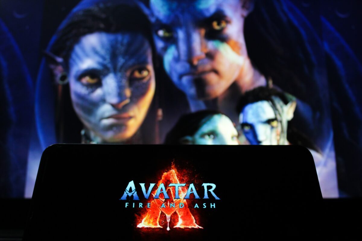 Imagine Stire Când vor putea fanii să urmărească „Avatar: Fire and Ash” de acasă. Data lansării digitale a fost anunțată | 2review.ro