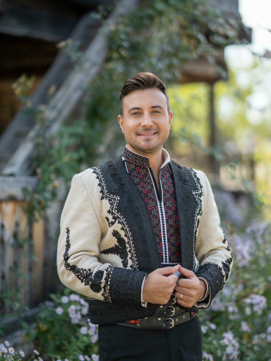 Imagine Stire Schimbarea radicală prin care Valentin Sanfira a trecut după divorțul de Codruța Sanfir. Ce a făcut cu apartamentul din București | 2review.ro