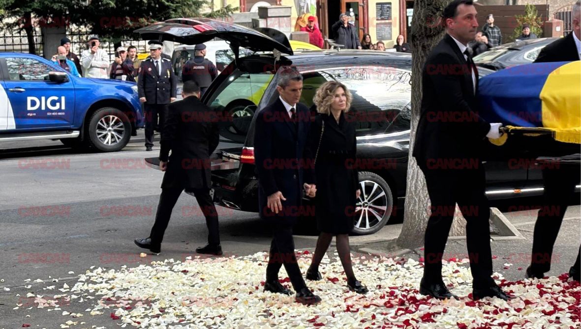 Răzvan Lucescu a ajuns la biserică alături de soția sa