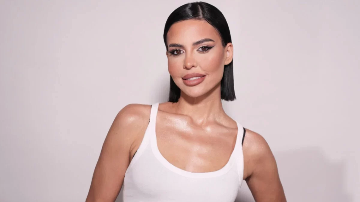 Imagine Stire Cine este bărbatul care îi dă bani Andreei Popescu, după divorțul de Rareș Cojoc: ”Datorită ție pot să plătesc chiria” | 2review.ro