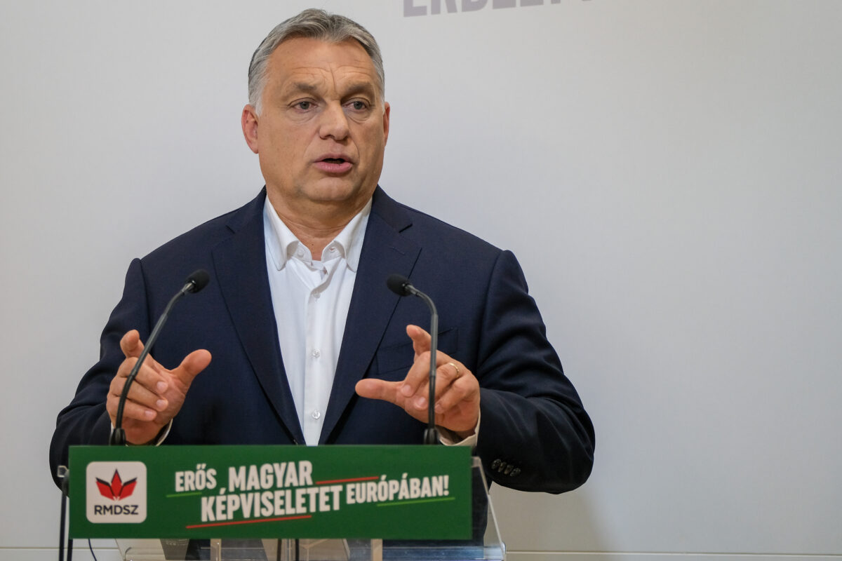 Imagine Stire Rezultatele alegerilor din Ucraina, după numărarea primelor voturi. Prezență uriașă la urne | 2review.ro