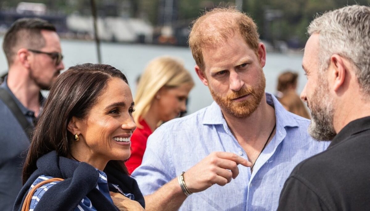 Imagine Stire Meghan Markle și Prințul Harry, acuzați că ar distruge Familia Regală: „Sunt doi profitori” | 2review.ro