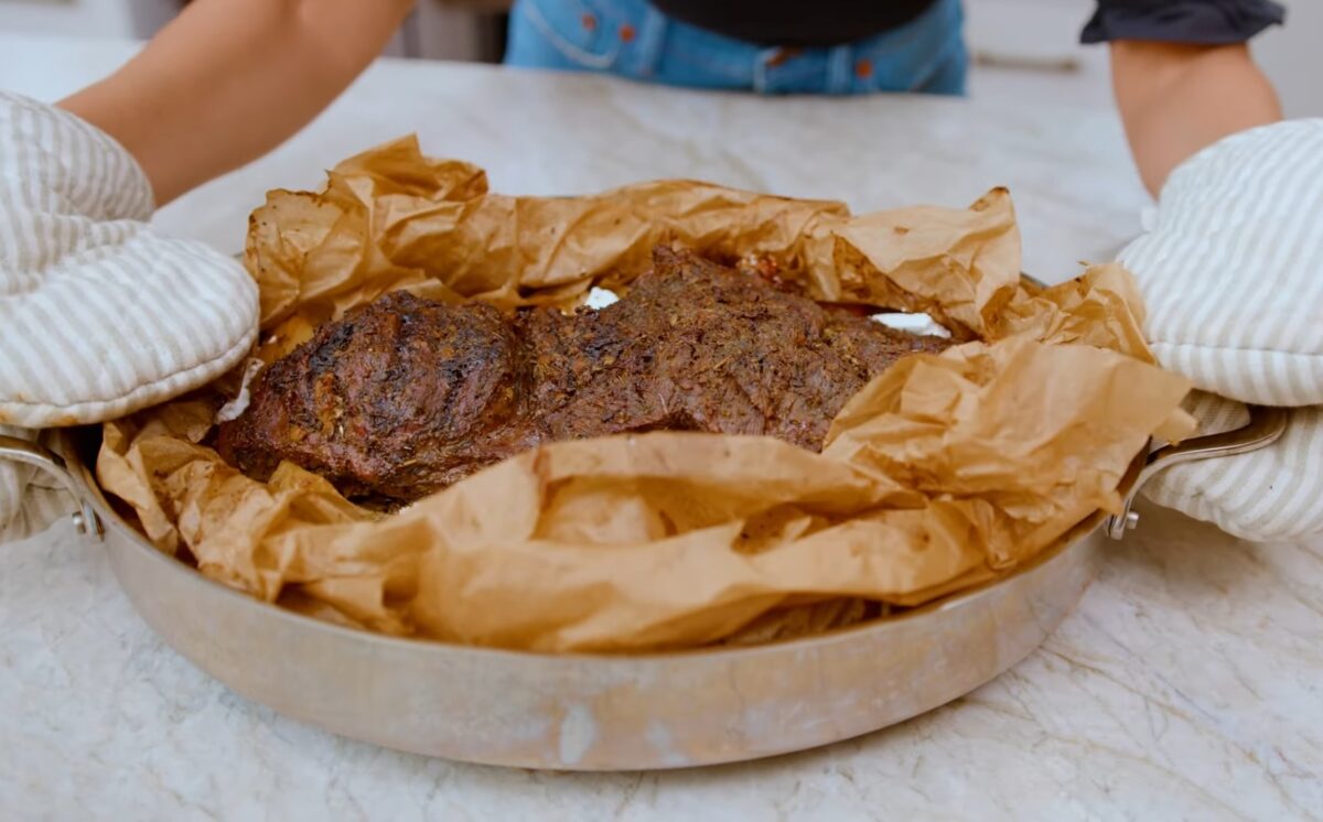 Miel kleftiko la tine acasă, preparatul haiducilor greci care transformă a doua zi de Paște într-un festin