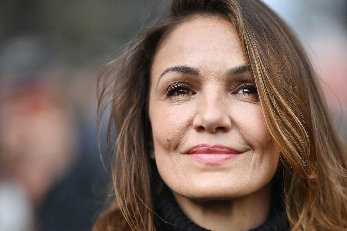 Imagine Stire Actrița Nadia Farès a murit, la o săptămână după ce a fost găsită inconștientă într-o piscină din Paris | 2review.ro