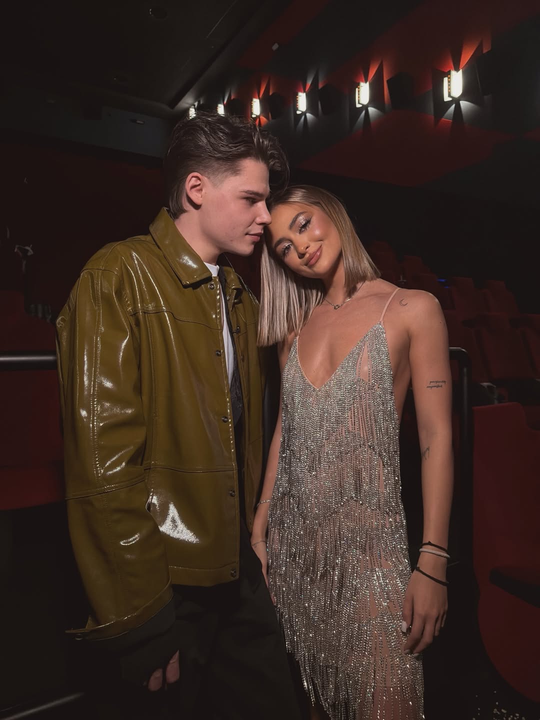 Iuliana Beregoi se fotografia în ipostaze foarte apropiate de Cristian Porcari