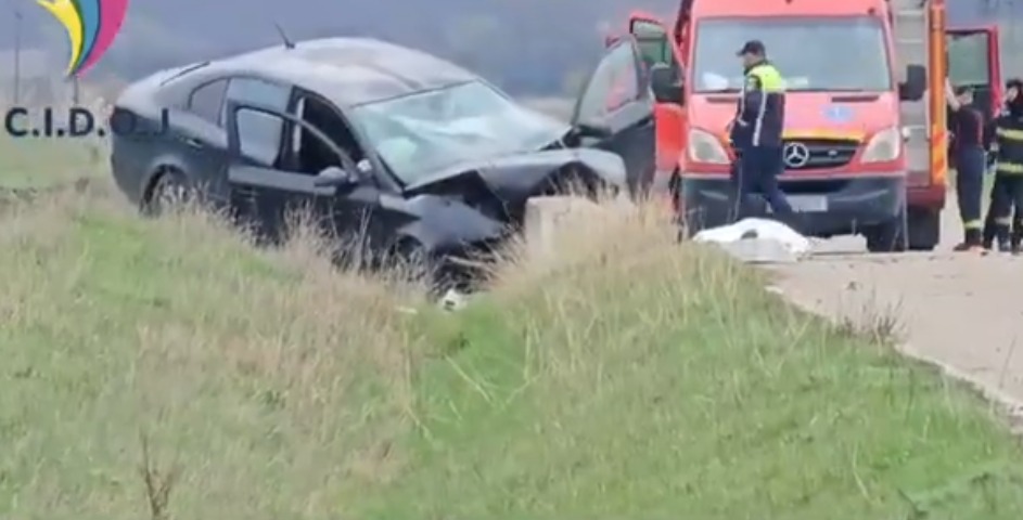 Imagine Stire Accident la Ivănești: Un bărbat a murit și o tânără de 18 ani a fost transportată la spital | 2review.ro