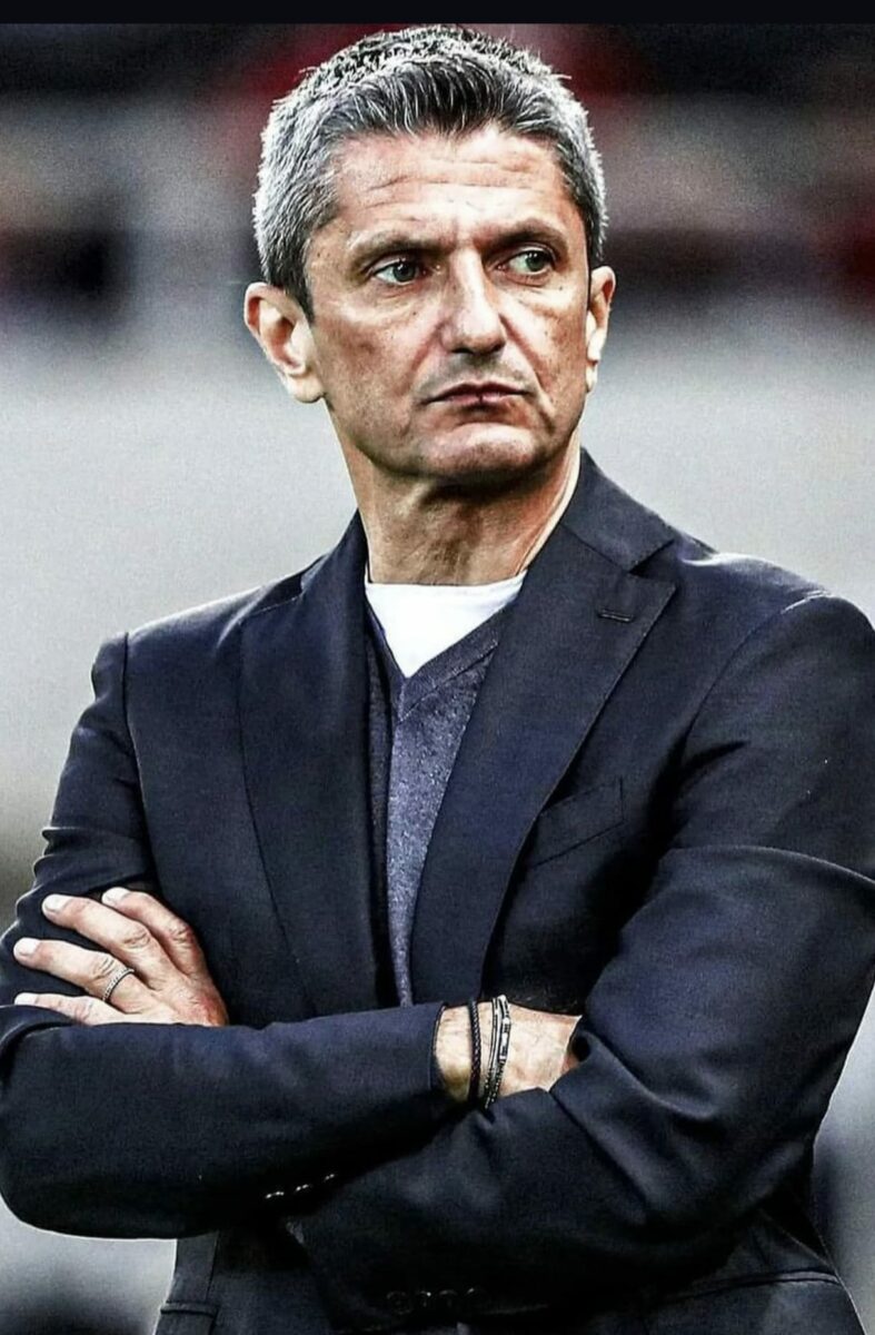 Imagine Stire Răzvan Lucescu, gest sfâșietor după moartea tatălui său. Imaginile spun tot despre durerea lui | 2review.ro