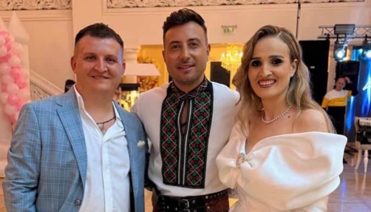 Imagine Stire Ce mesaj a primit Valentin Sanfira weekend-ul trecut, de la tânăra din imagine, după ce a cântat la botezul fiicei ei: „Ai transformat o seară importantă într-o…” | 2review.ro