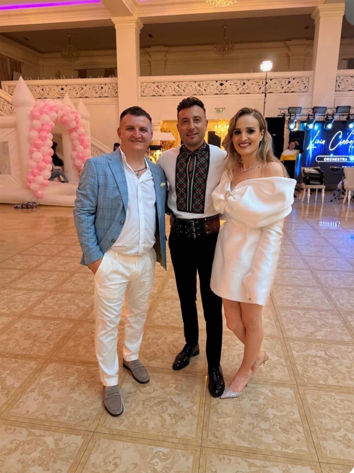 Ce mesaj a primit Valentin Sanfira de la tânăra din imagine/ Sursa foto: Facebook