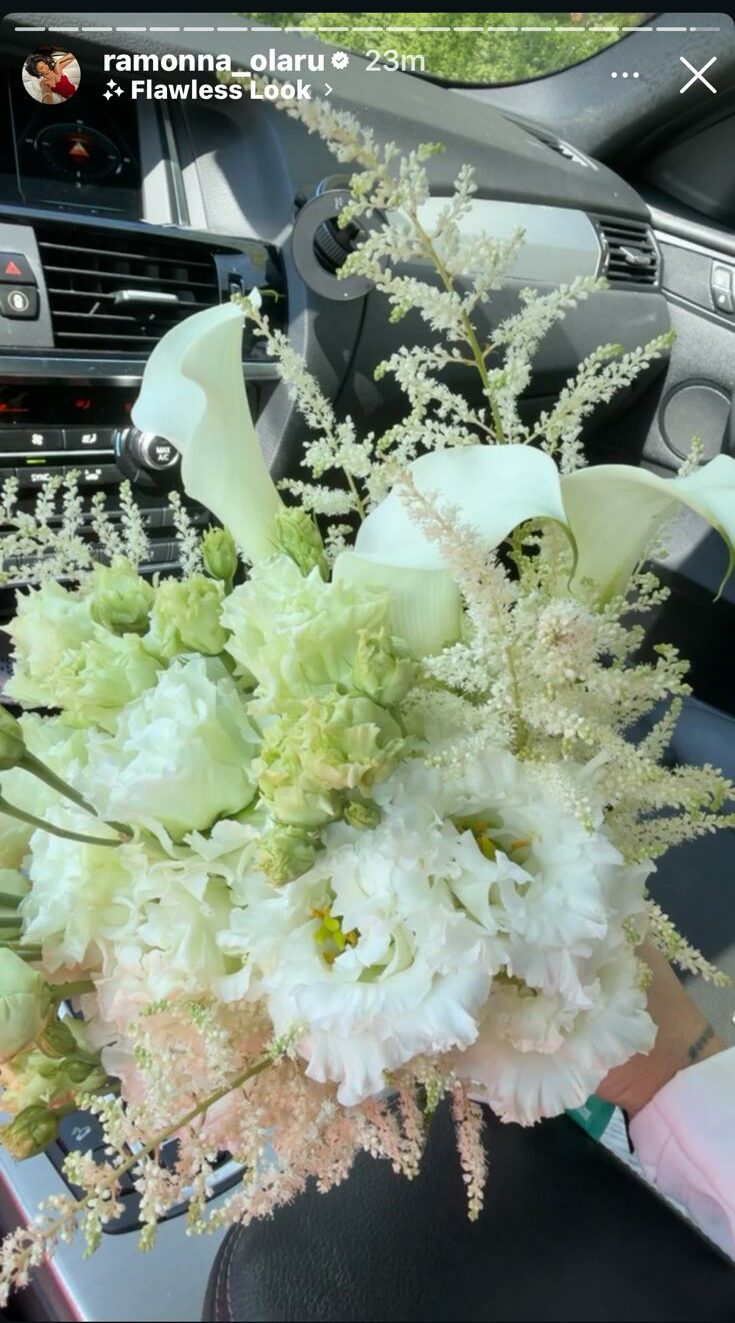 Buchetul de flori postat de Ramona Olaru/foto: Instagram