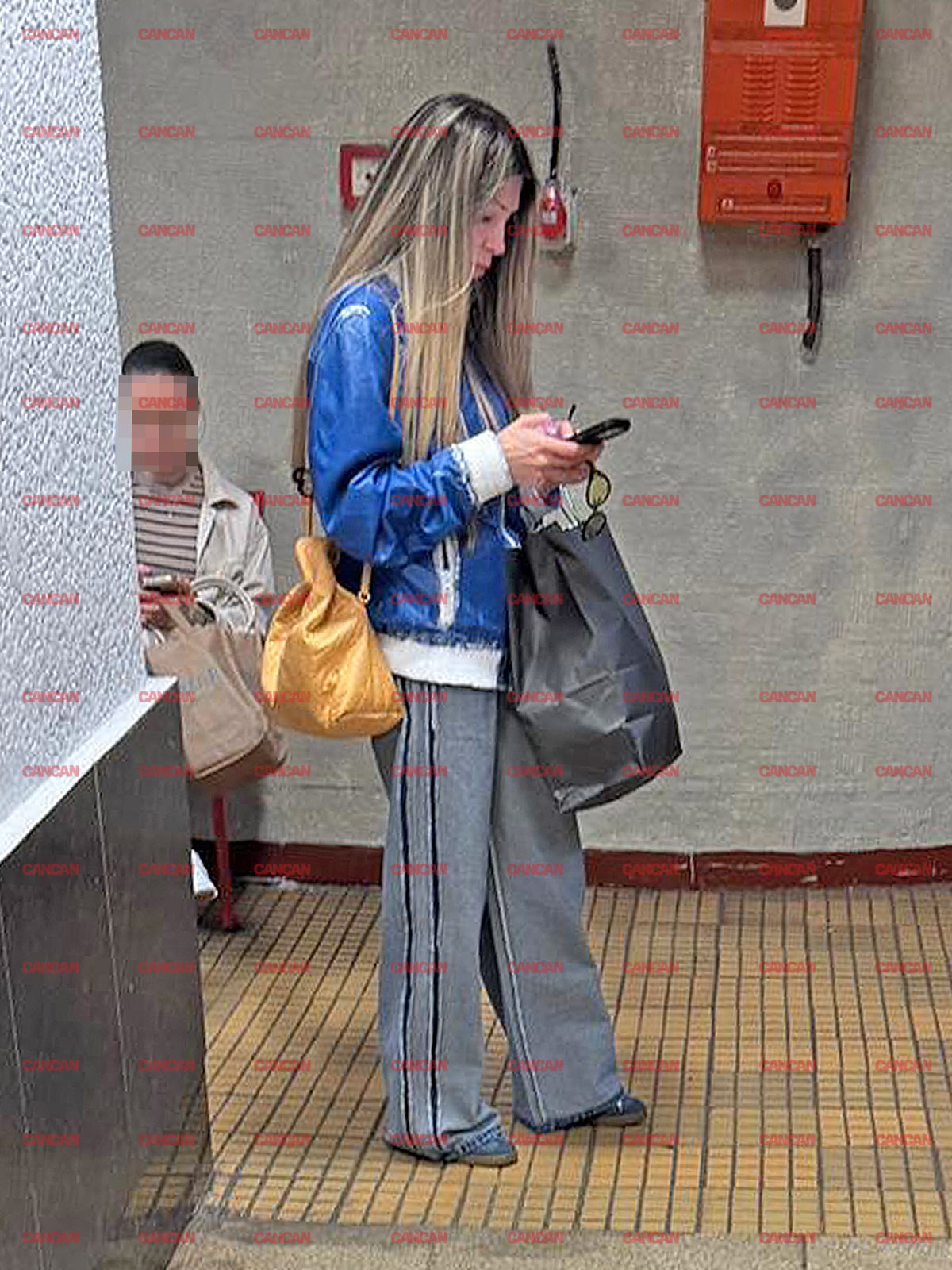 Ținuta a fost excentrică și colorată, ca de obicei