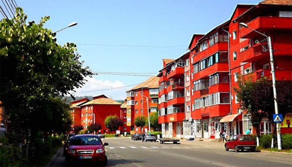 Imagine Stire Orașul din România în care un apartament cu 4 camere se vinde cu doar 25.000 euro acum, în aprilie 2026 | 2review.ro