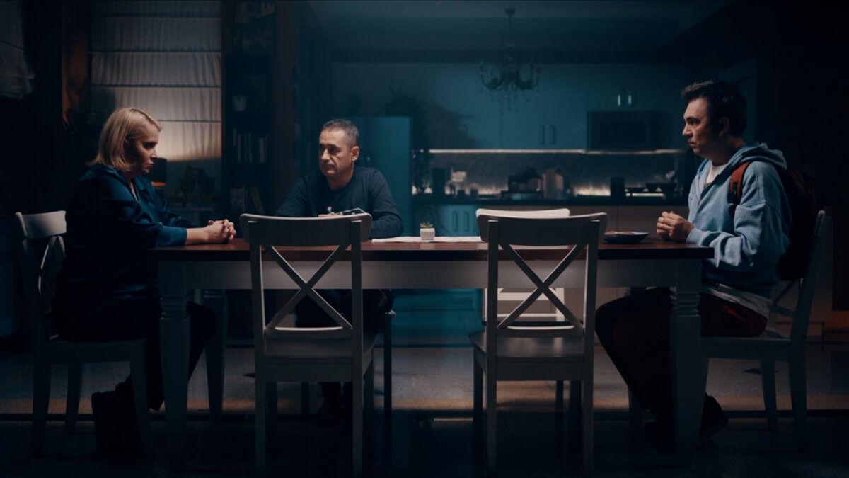 Imagine Stire „Mă mut la mama”, o comedie despre familie și toate problemele ei. Primele imagini de pe platourile de filmare | 2review.ro