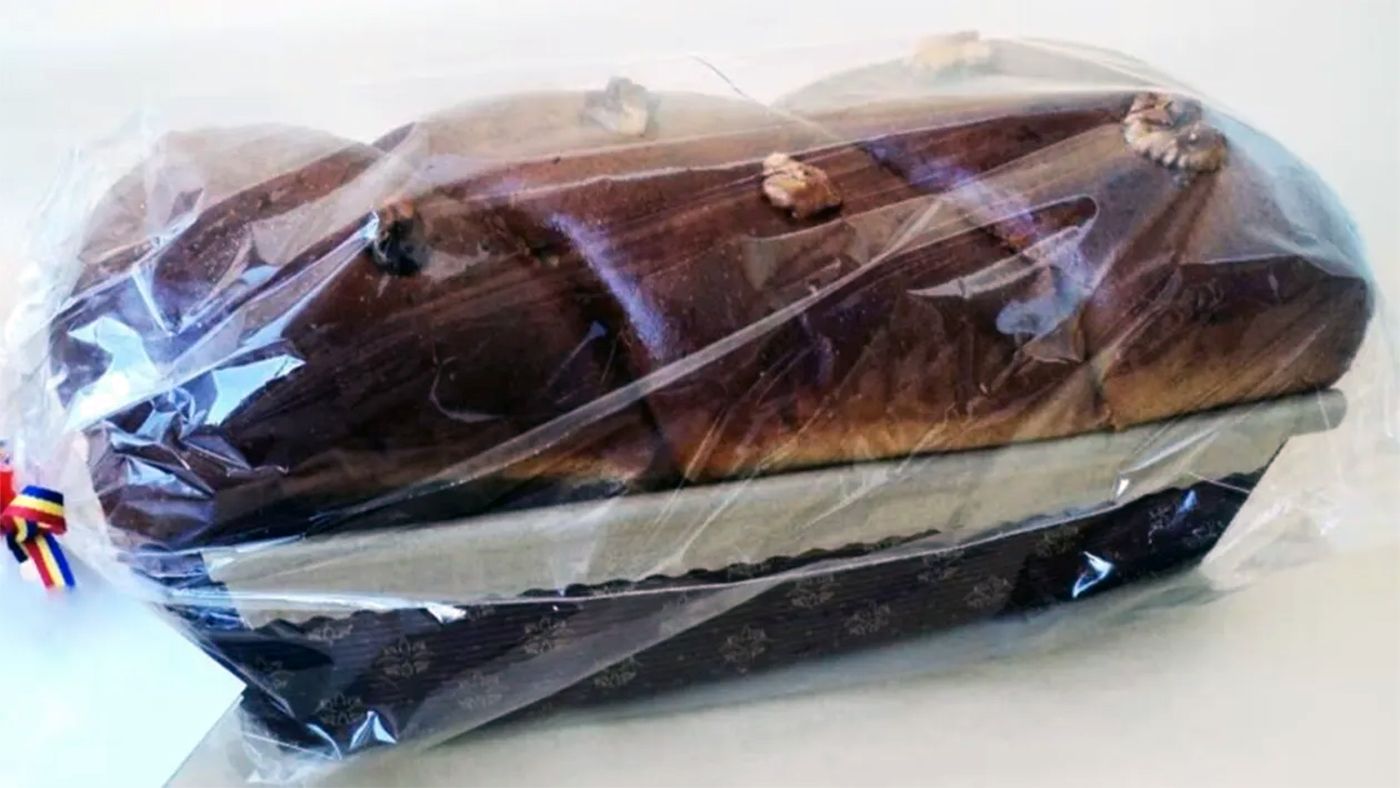 Câte săptămâni rezistă cozonacul în congelator? După cât timp trebuie aruncat, de fapt