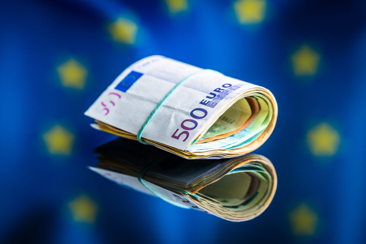 Imagine Stire Cât costă 1 euro după căderea Guvernului! Leul intră sub presiune | 2review.ro