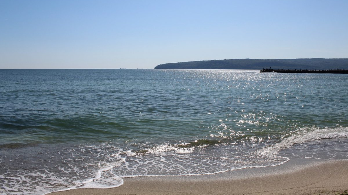 Imagine Stire Tarifele de 1 Mai 2026 pe litoral. Cât trebuie să scoţi din buzunar pentru 3 nopţi în cele mai populare staţiuni | 2review.ro