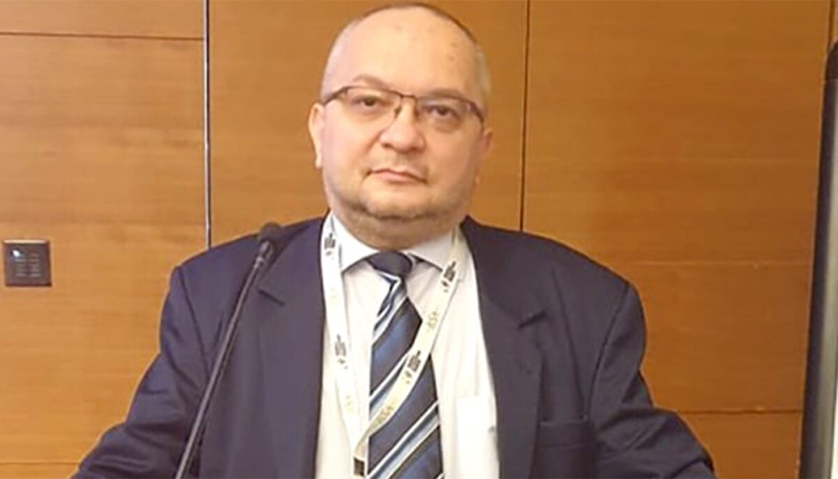 Imagine Stire Rareș din Vaslui și-a părăsit nevasta și copiii, după ce s-a îndrăgostit de o tinerică din Negrești. Acum, după un an de relație, și-a dat amanta în judecată: Care e motivul pentru care îi cere 117.000 lei | 2review.ro