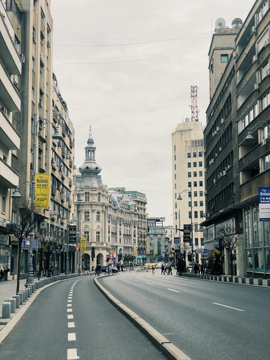 Imagine Stire Reacția unui turist francez care a vizitat Bucureștiul. Tânărul spune că seamănă cu Parisul | 2review.ro