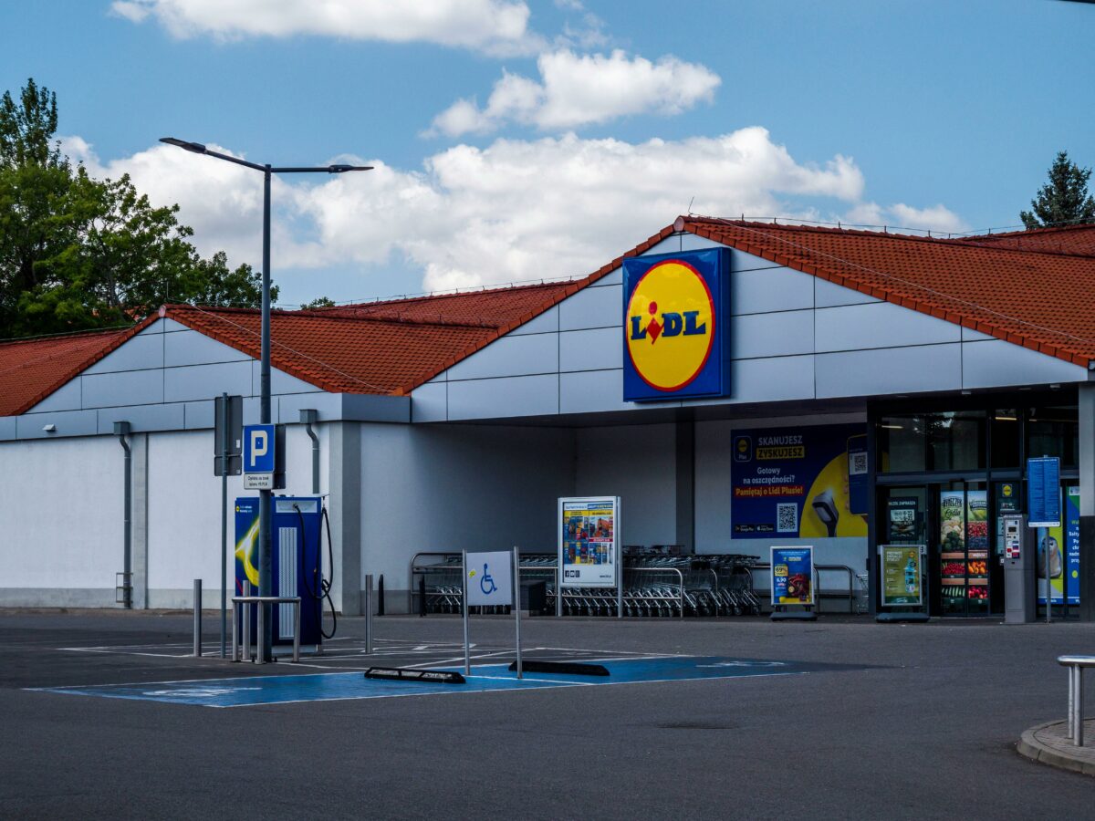 Imagine Stire Surpriză majoră pentru clienții Lidl! Ce serviciu vrea compania să introducă în aplicație | 2review.ro