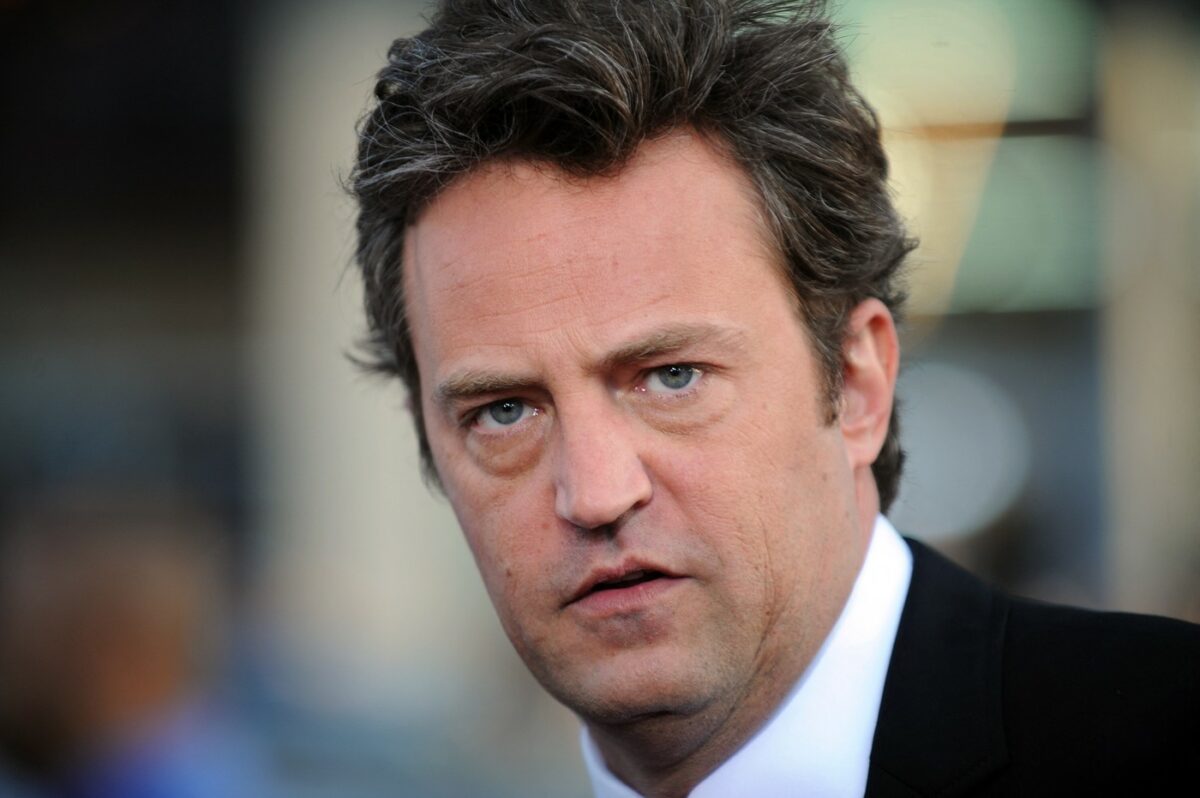 Imagine Stire Femeia care i-a furnizat substanțe periculoase lui Matthew Perry, condamnată! Ce pedeapsă maximă a primit pentru fapta sa | 2review.ro
