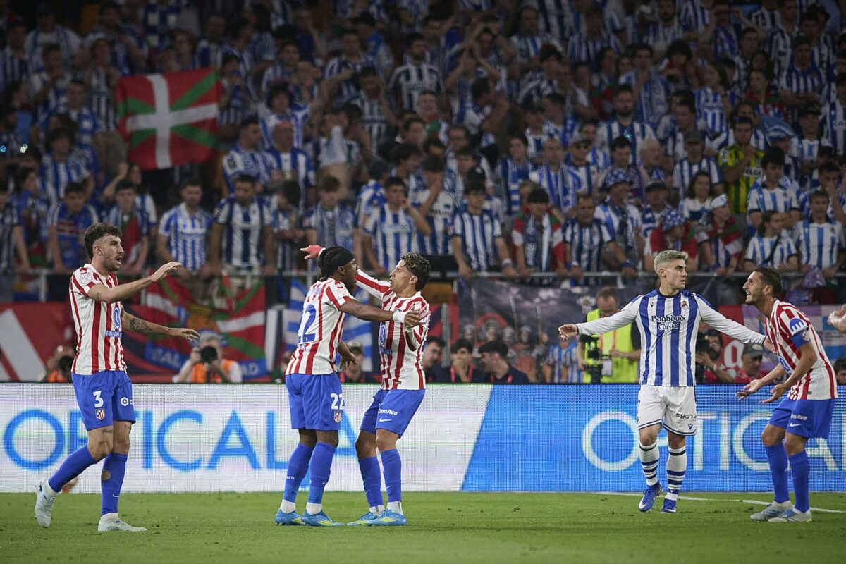 Imagine Stire Raul Asencio, fundașul central de la Real Madrid, a ajuns la spital din cauza unui virus misterios. A slăbit 6 kilograme în 14 zile! | 2review.ro