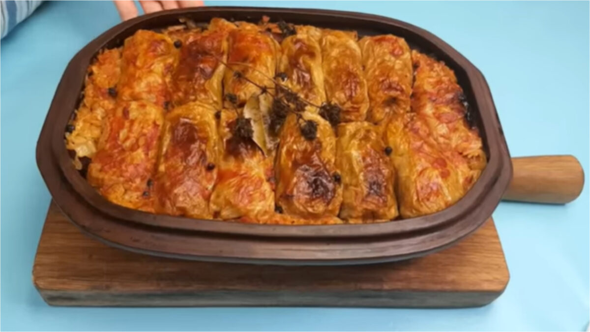 Imagine Stire Cât costă să comanzi 50 de sarmale pentru masa de Paște în 2026. Prețurile s-au dublat | 2review.ro