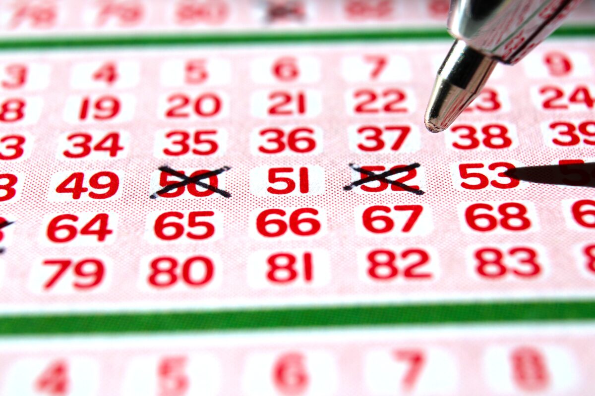 Imagine Stire Un jucător la loto a pierdut premiul pentru că nu l-a revendicat la timp. Ce se va întâmpla cu banii | 2review.ro