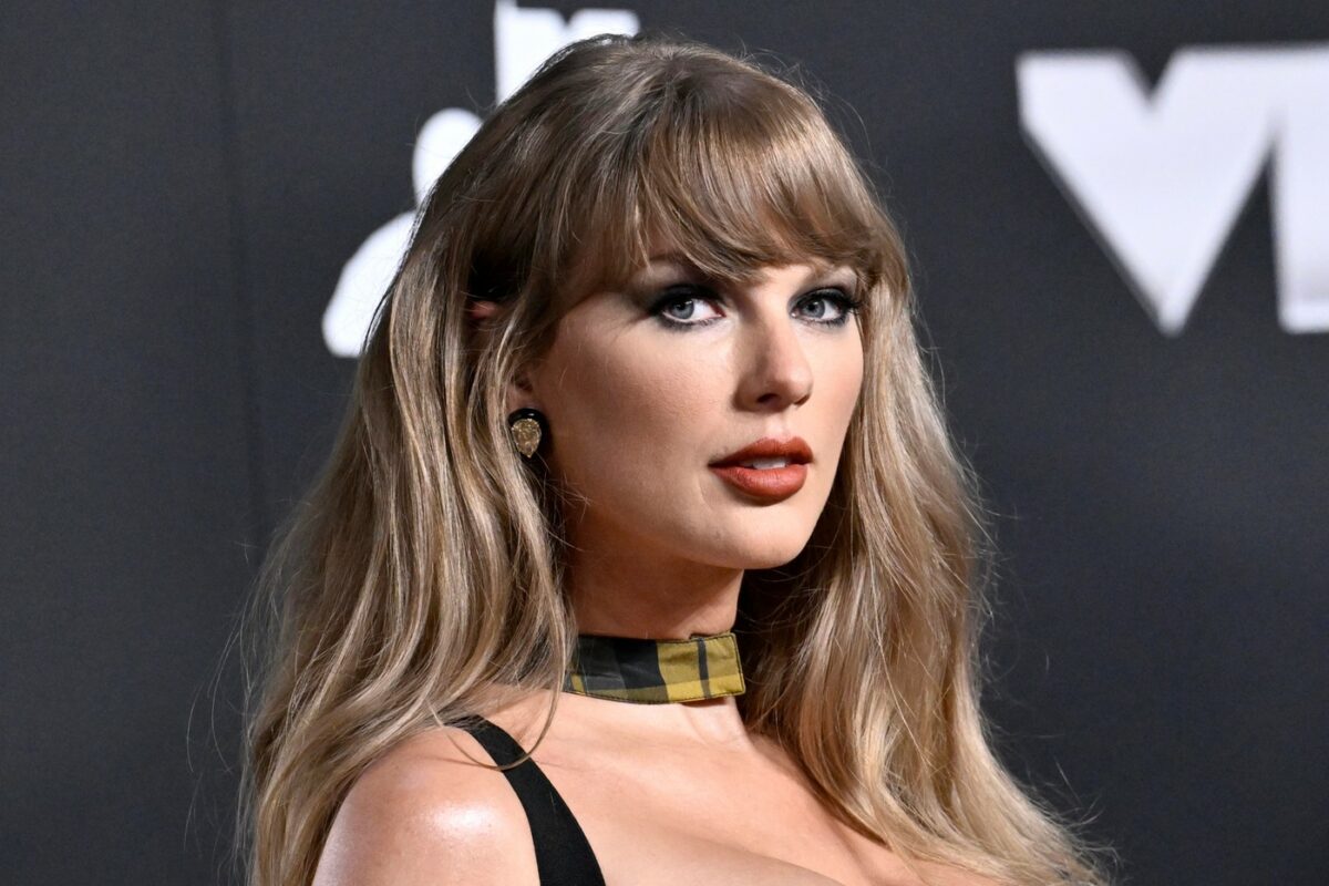 Imagine Stire Acuzații grave la adresa lui Taylor Swift. A fost depusă o plângere la un tribunal federal din California | 2review.ro