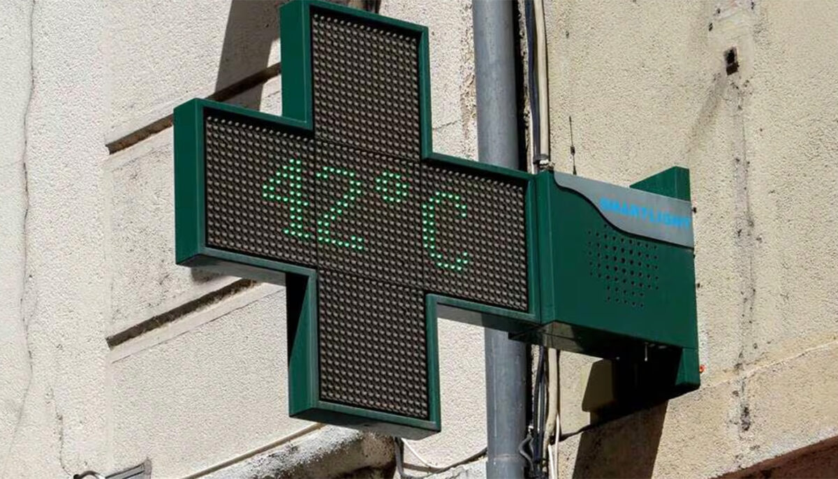 Imagine Stire Data exactă când ajunge România sub domul de căldură care a făcut ravagii în vestul Europei (40 grade Celsius). Meteorologii, în alertă maximă | 2review.ro