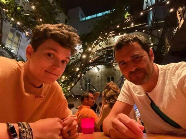 Eric îi calcă pe urme tatălui său celebru