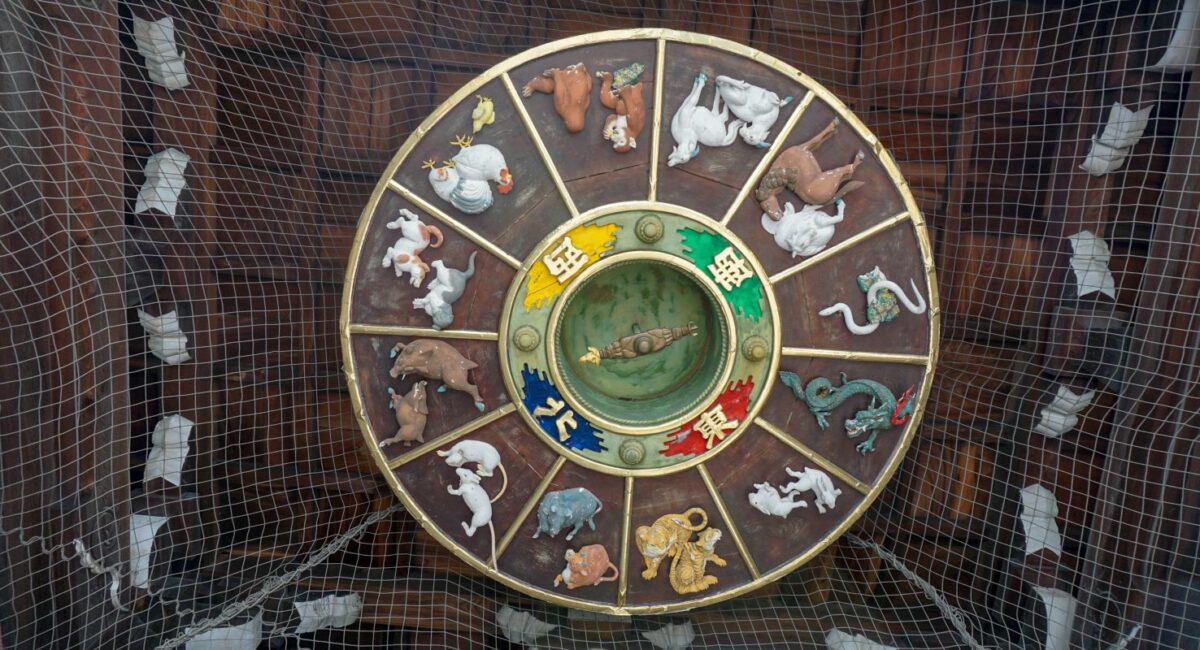 Imagine Stire Horoscop chinezesc azi, 17 mai 2026. Zodia care riscă să își strice relația din cauza nervilor! Astrele cer calm și înțelepciune | 2review.ro