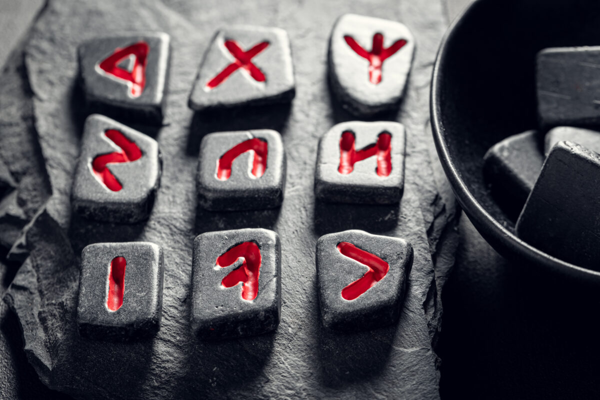 Imagine Stire Horoscop rune, 17 mai 2026. Zodia a cărei viață se schimbă radical de duminică: o etapă veche se termină! | 2review.ro