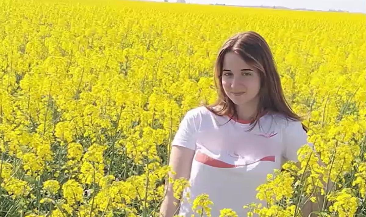Imagine Stire Cu cine a vorbit Alice înainte să fie ucisă la ferma din Bihor. Ultimele clipe din viața elevei de 18 ani | 2review.ro